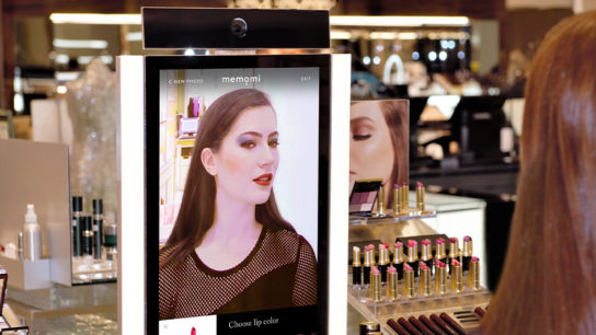 MemoMi, World’s First Digital Mirror, Could Turn Retail on its Head