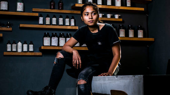 Award-winning Female Bartender Is Redefining Gender Roles