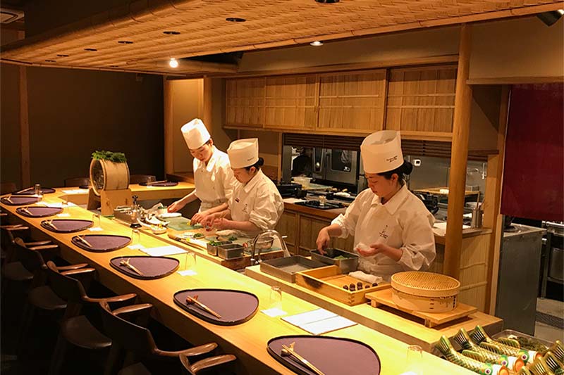 Kaiseki Restaurant Tsurutokame in Tokyo Is Run By All Female Chefs