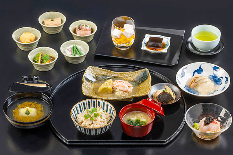 in flight meal_Japan Airlines Towards Sustainability by Recycling 100% of its Food Waste