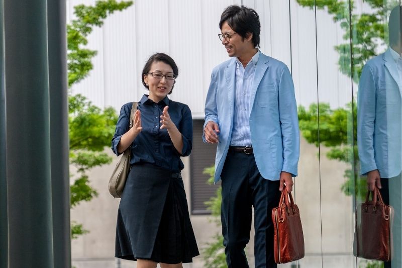 Business people in Japan_Business Etiquette in Japan: How to Grow Your Network