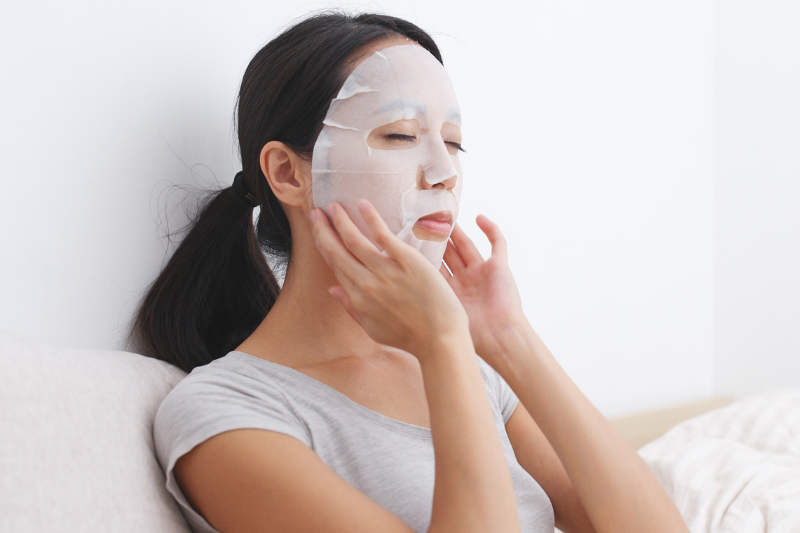 lady home spa_Sustainable and Beautiful: Lenzing’s VEOCEL Facial Sheet Masks Launch in Asia