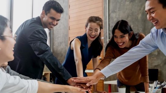 6 Essential Tips to Build Effective Teamwork in the Workplace